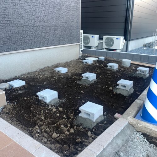 物置基礎ブロックです。