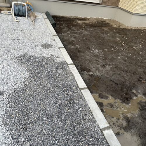 地先ブロック目地です。