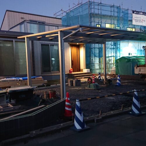 カーポートの施工です。