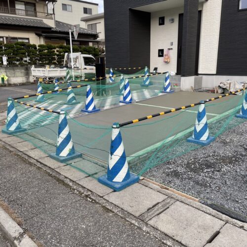 土間コンクリート養生です。