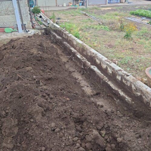 大谷石撤去作業です。