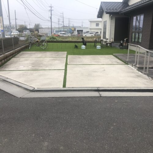 本日は工事着工前のご近隣ご挨拶へ廻らせて頂きました。いよいよ来週よりカーポート工事着工となります。