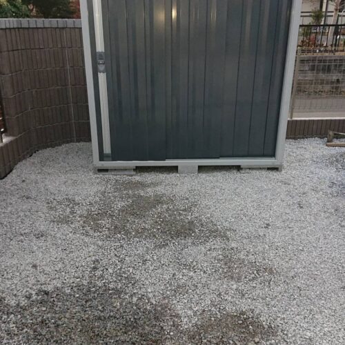 物置の施工です。