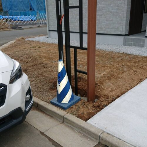 機能門柱の設置です。