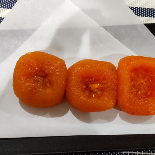 ガレージの組み立て設置作業となります。