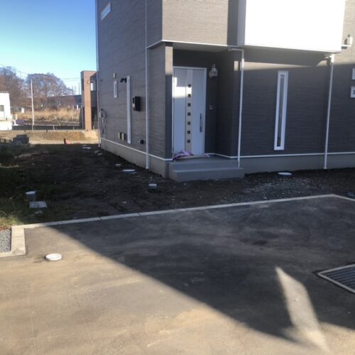 工事着工前のご近隣へのご挨拶へ廻らせて頂きました。いよいよ外構工事着工となります。