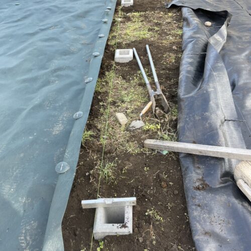 フェンスブロック施工です。