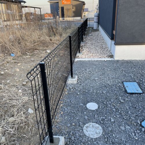 フェンス完了です。