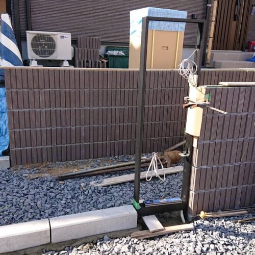 機能門柱の設置です。
