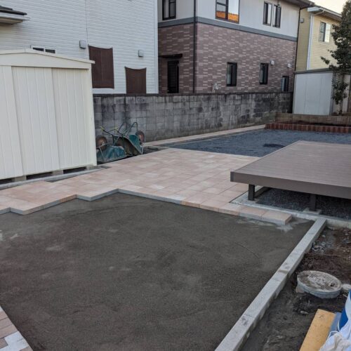 平板張り作業です。