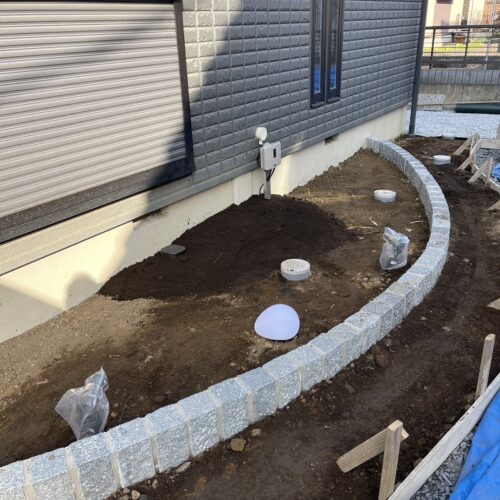 黒土入れです。