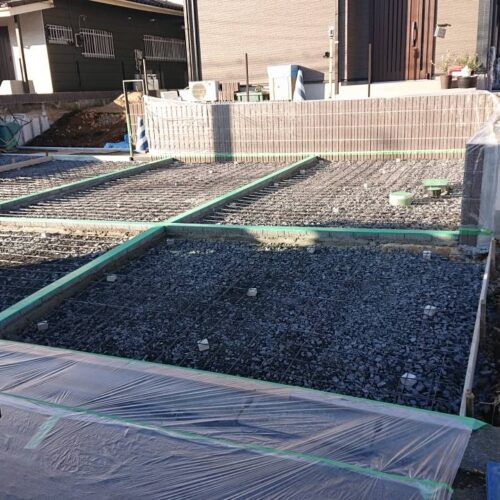 土間コンクリート養生です。