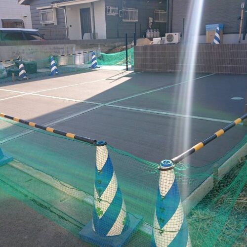 駐車場土間コン打設完了です。