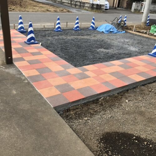 駐車場の土間コンクリート打設準備となります。コンクリートの予約が来週取れまして来週コンクリート打設作業となります。