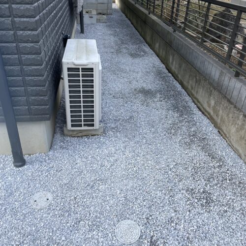 6号砕石敷きです。