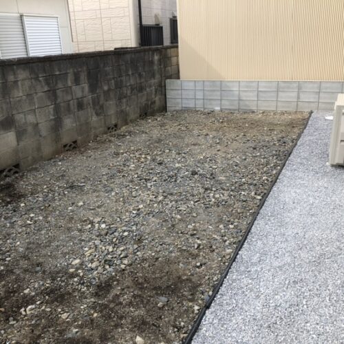 お待たせ致しました本日より工事着工です。まずはお庭側からの作業開始です。