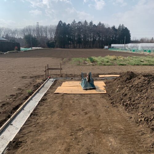 ブロックベースコン打設です。