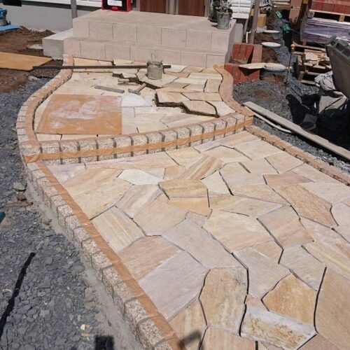 アプローチの施工です。