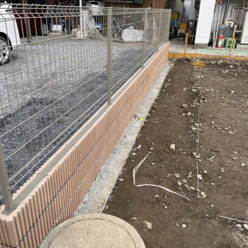 境界ブロック積み完了です。