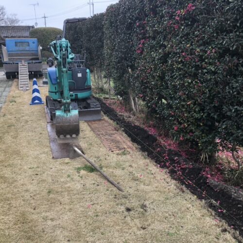 土止めブロック部分の掘削作業となります。