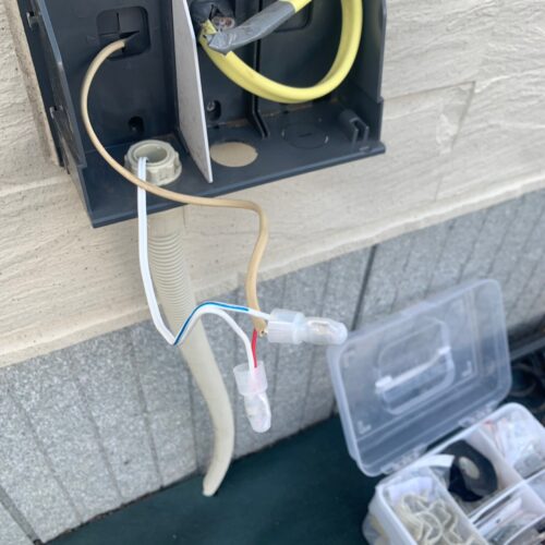 配線工事です。