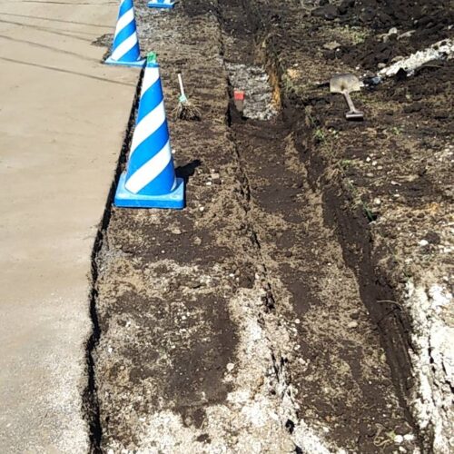 ブロック下地鋤取り作業です。