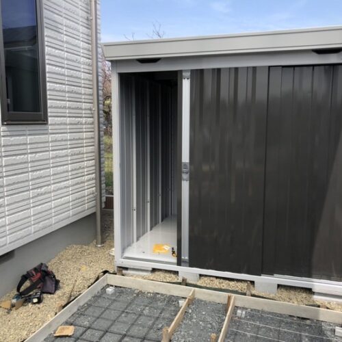 物置の施工です