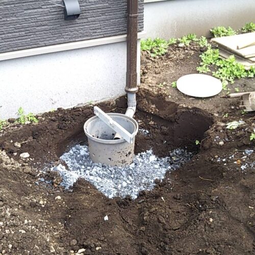 浸透マスの移動作業です。