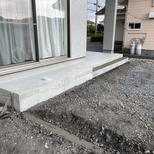 デッキ下地脱枠です。