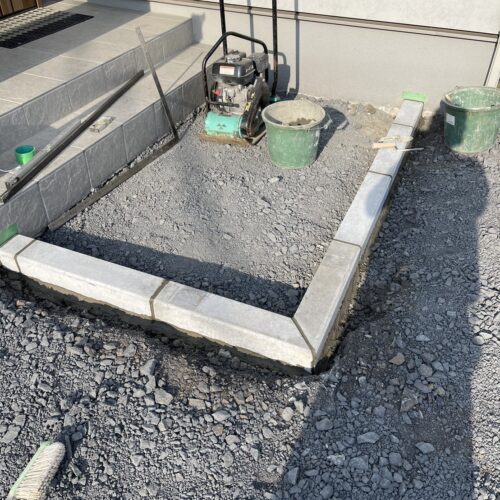 インター見切り地先施工です。