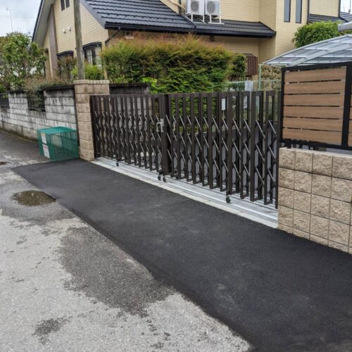 カーテンゲート、サイドレール設置です。