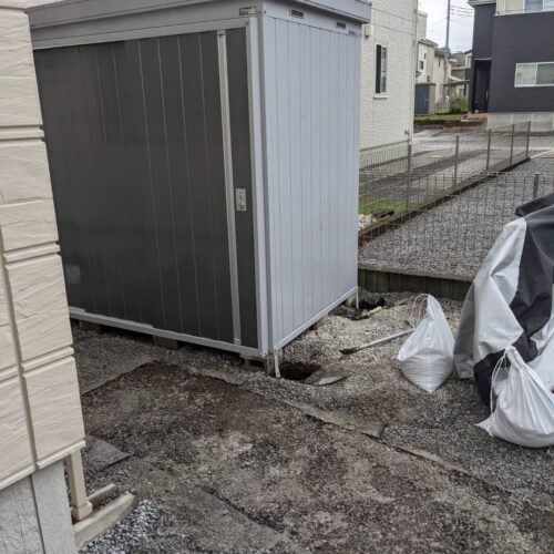 物置移設作業です。