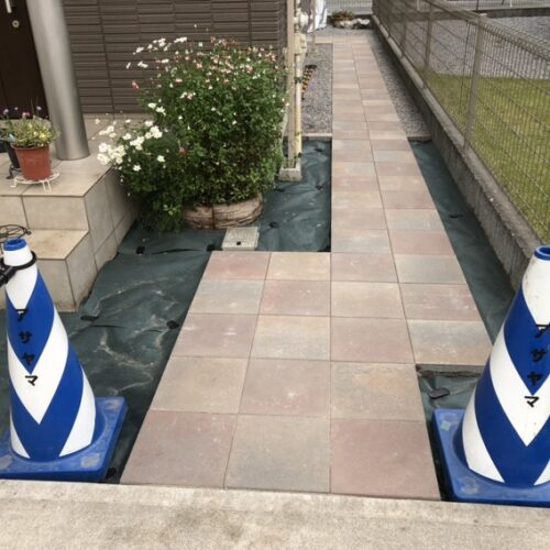 300角平板敷き作業完了です。