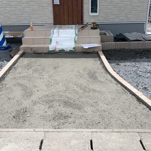 乱張り下地コンクリートです。