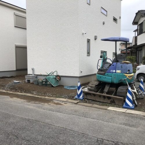 本日は雨の為に工事作業は休工となります。