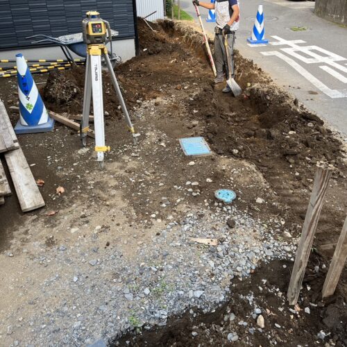 ブロックの掘削です。