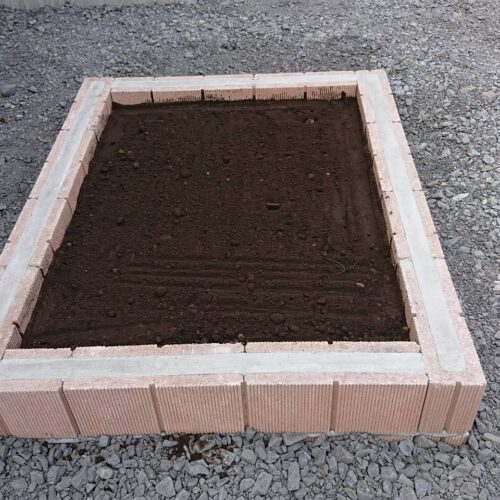 黒土入れです。