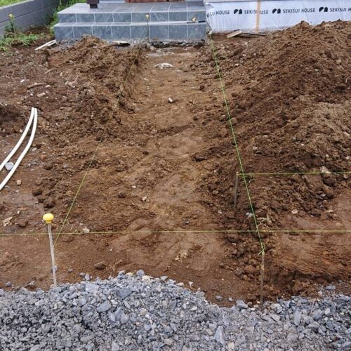 アプローチの掘削です。