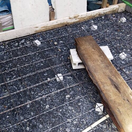 土間コンクリート打設です。