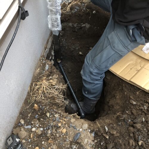 立水栓柱の設置作業となります。