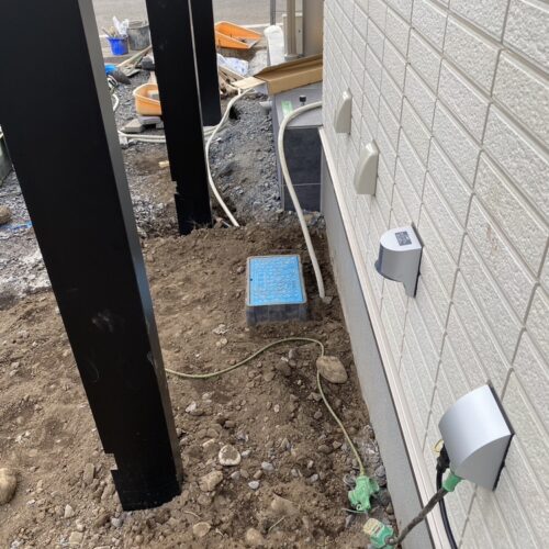 量水器の高さ調整となります。