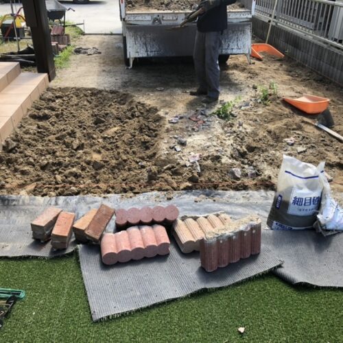 コンクリート打設部分の掘削作業となります。