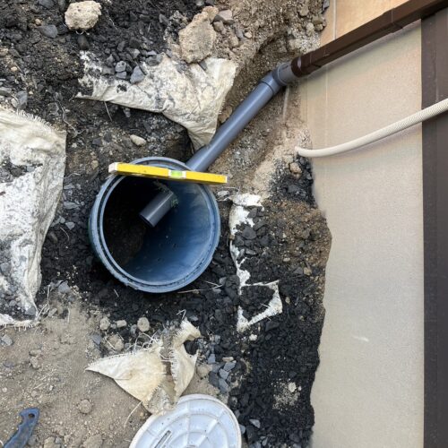 浸透マス入れ替え作業です。