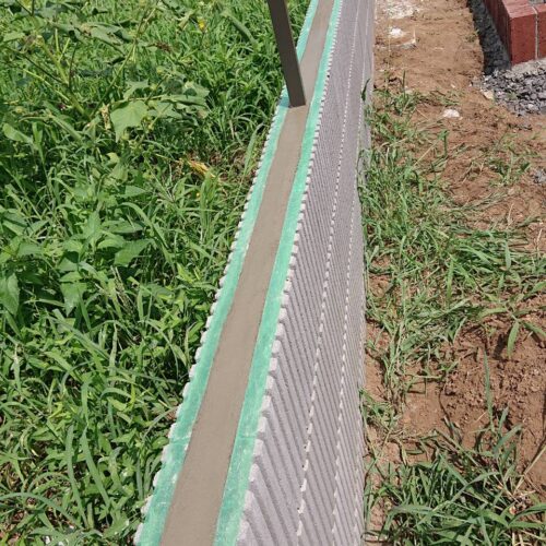 ブロック天端仕上げです。