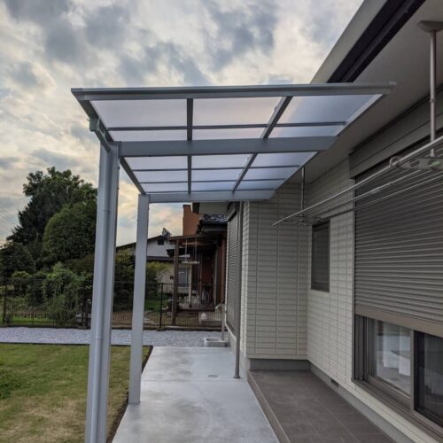 テラス組み立てです。