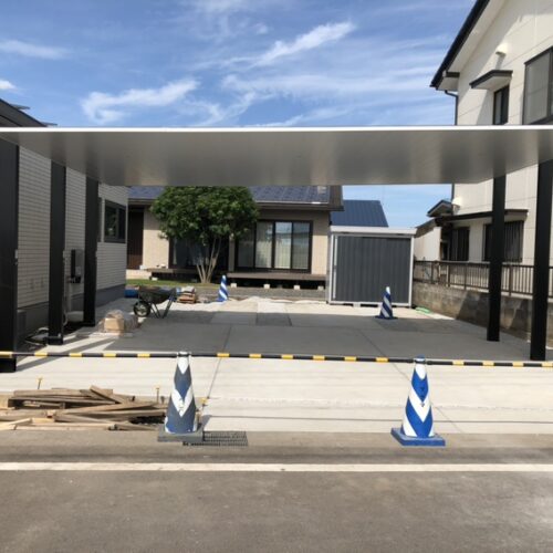 カーポートSCの3台用の設置完了となります。