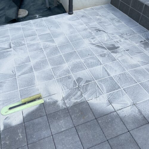 平板珪砂入れです。