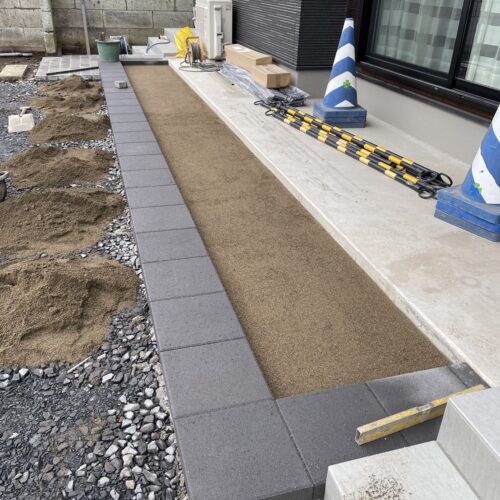 インター下地クッション砂施工です。