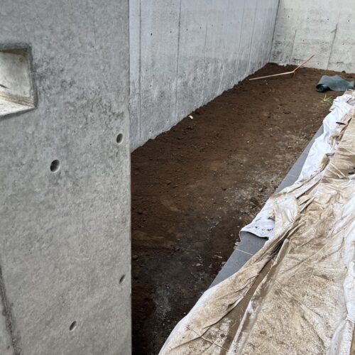 埋め戻し作業完了です。