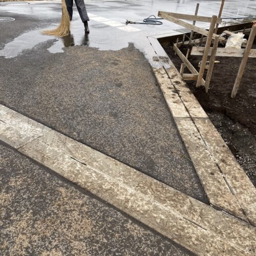 作業完了後の道路清掃です。